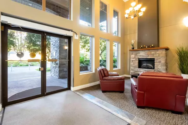 Maple Ridge, BC V2X 6B8,12268 224 ST #305