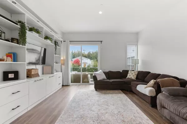 Tsawwassen, BC V4M 0C9,4656 Orca WAY #59