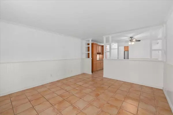 Delta, BC V4M 3T9,5421 10 AVE #147