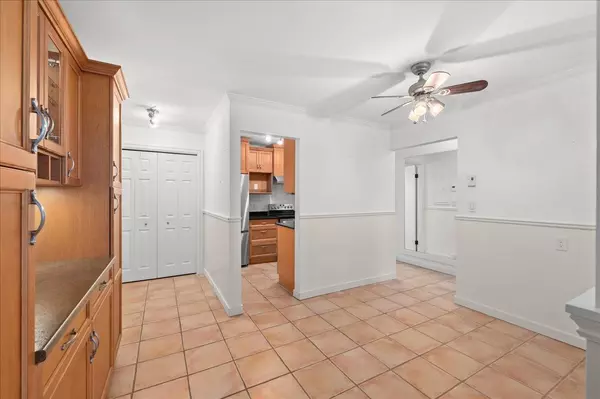 Delta, BC V4M 3T9,5421 10 AVE #147