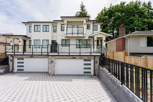 15492 Thrift AVE, White Rock, BC V4B 2L9