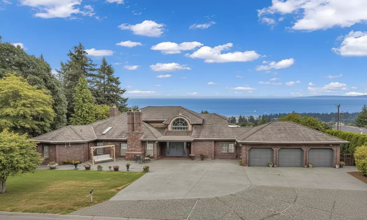 Surrey, BC V4E 2A1,5455 120 ST