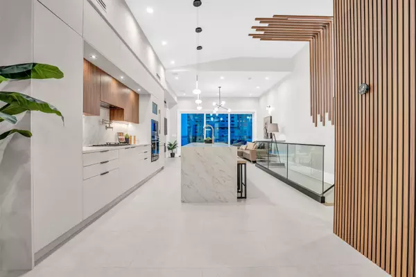 West Vancouver, BC V7V 1K8,2380 Marine DR