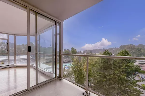 North Vancouver, BC V7J 3T5,1327 E Keith RD #701