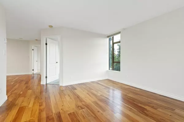 North Vancouver, BC V7J 3T5,1327 E Keith RD #701