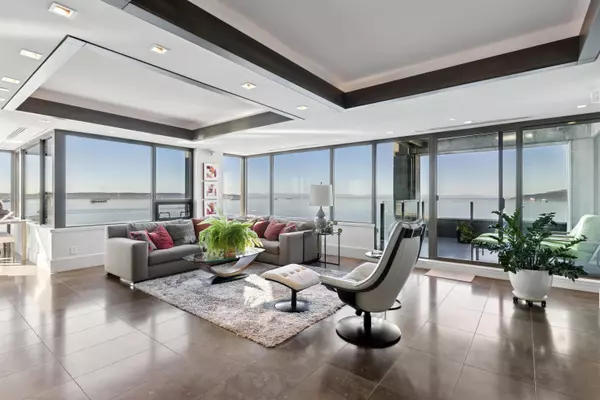 West Vancouver, BC V7V 1C6,2250 Bellevue AVE #9