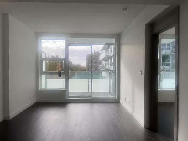 Surrey, BC V3T 0V3,13778 100th AVE #706