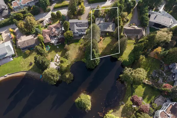 West Vancouver, BC V7S 1Y9,1025 Groveland RD