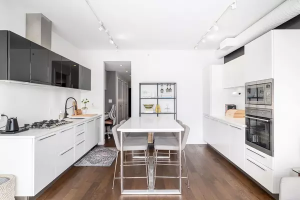 Vancouver, BC V5T 0E4,108 E 1st AVE #518