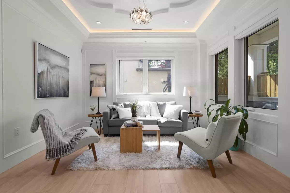 Vancouver, BC V6K 1Y4,2377 W 7th AVE