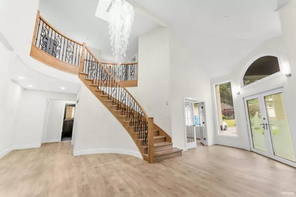 Surrey, BC V4P 2H8,14099 28a AVE