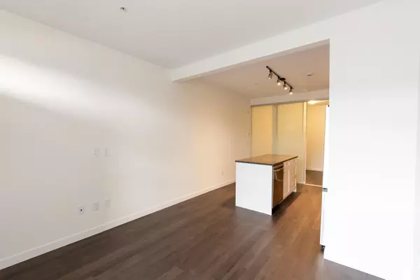 Surrey, BC V4N 6Y6,8509 158 ST #129