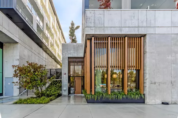 3075 Murray ST #408,  Port Moody,  BC V3H 1X3