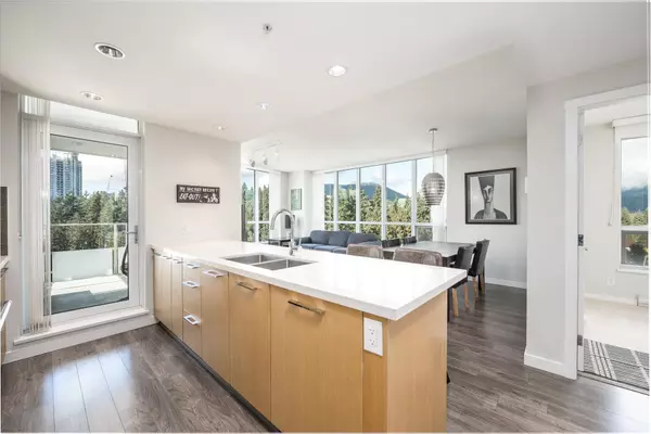 Coquitlam, BC V3B 0N2,3093 Windsor Gate #1508