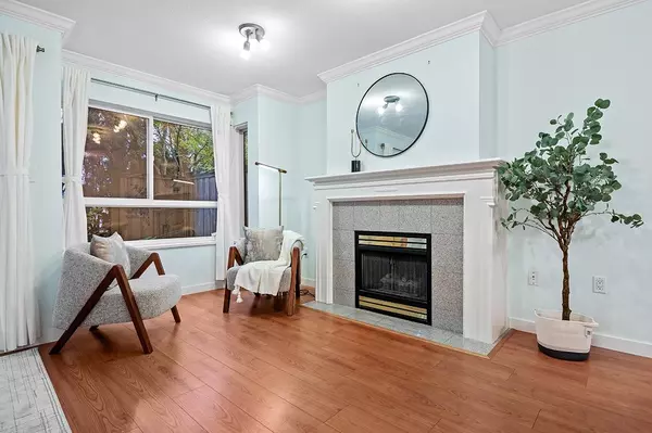 Burnaby, BC V5H 1G4,4238 Bond ST #3