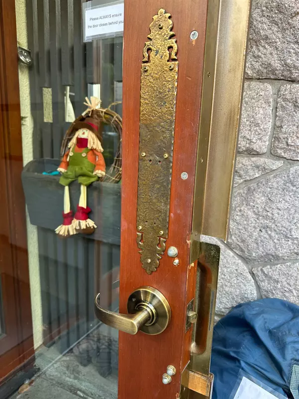 Vancouver, BC V5Z 2X1,3530 Cambie ST #305