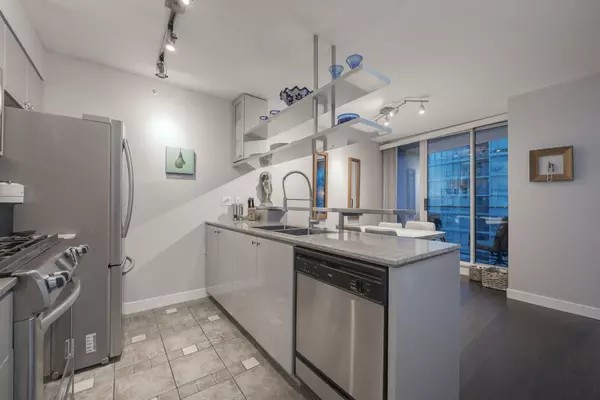 Vancouver, BC V6Z 3B8,1438 Richards ST #2306