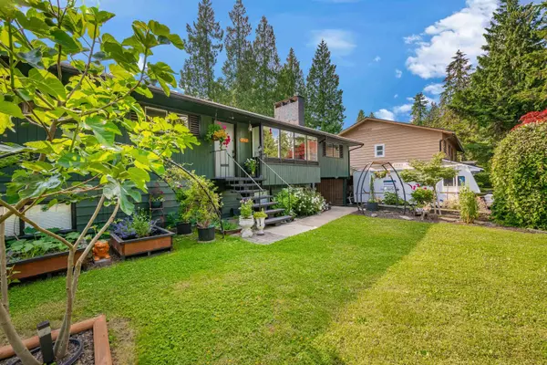 North Vancouver, BC V7K 2A9,3163 Tennyson CRES