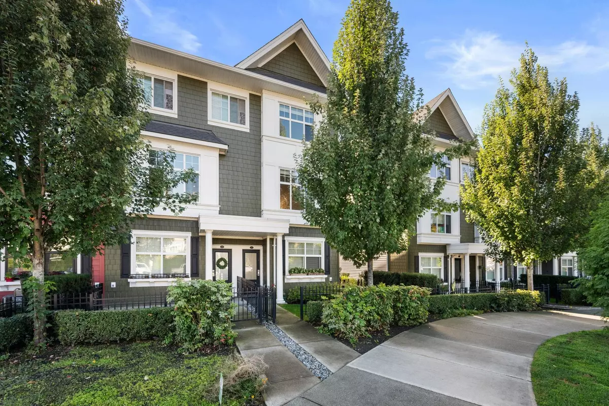 Abbotsford, BC V4X 0A2,27735 Roundhouse DR #23