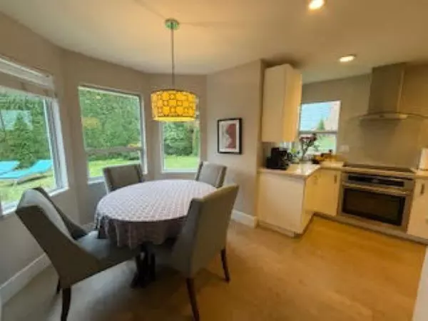 Port Coquitlam, BC V3C 5N5,2474 Kensinngton CRES