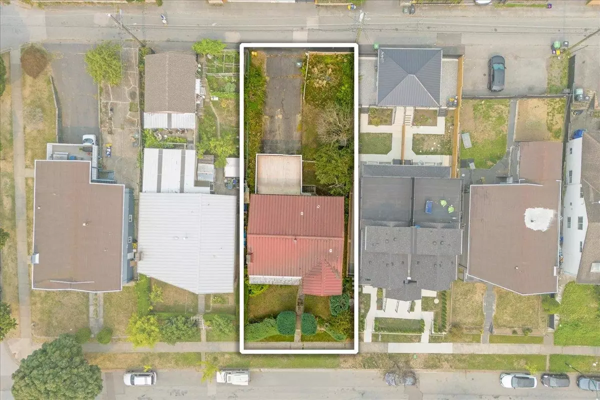 Vancouver, BC V5X 2L3,1149 E 63rd AVE