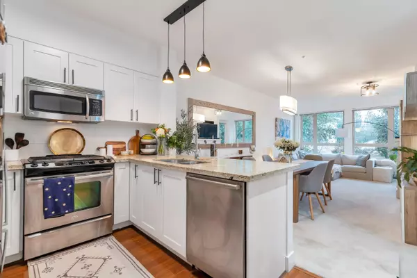 North Vancouver, BC V7J 1S3,1111 E 27th ST #310