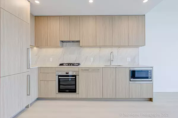 Coquitlam, BC V3J 0T1,626 Claremont ST #2304