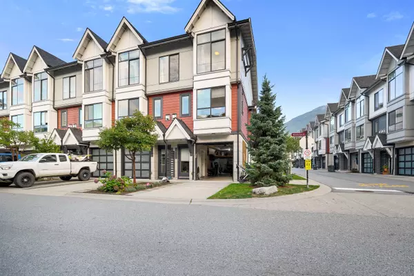 38344 Summits View DR,  Squamish,  BC V8B 0N4