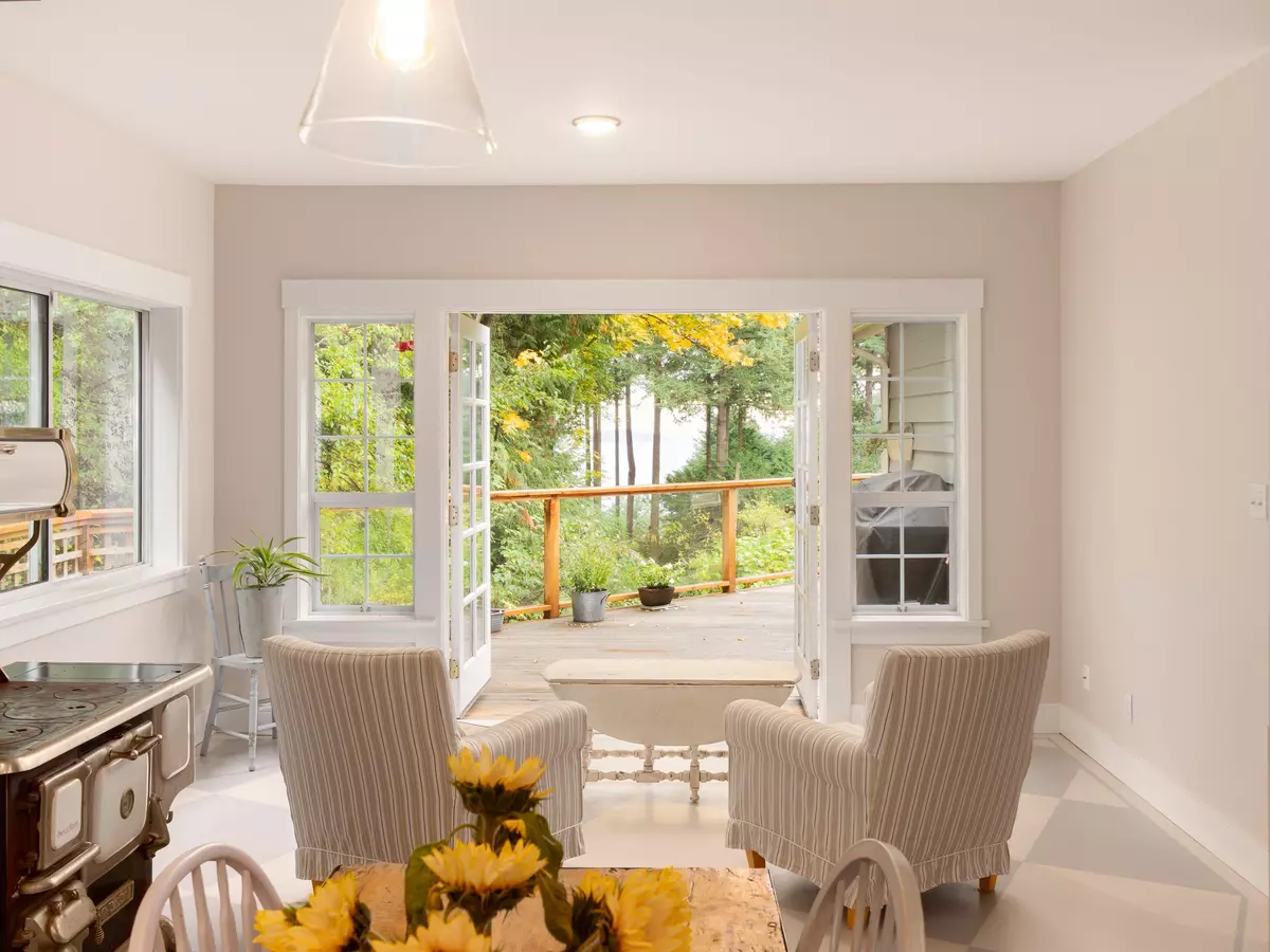 Bowen Island, BC V0N 1G1,1245 Miller RD