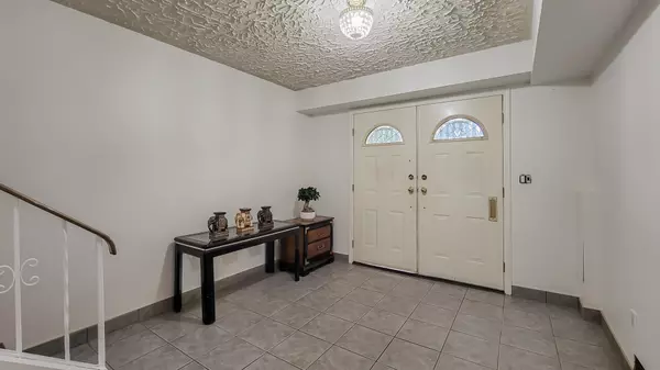 Vancouver, BC V5R 1G1,3279 E 24th AVE