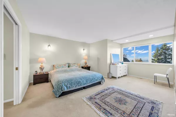 West Vancouver, BC V7S 2W7,4673 Woodburn RD