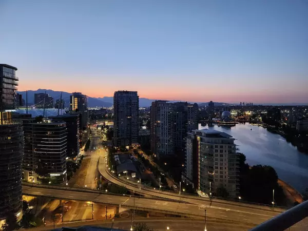 Vancouver, BC V6Z 3A3,1033 Marinaside CRES #2803