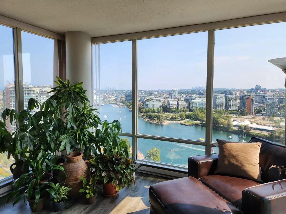 Vancouver, BC V6Z 3A3,1033 Marinaside CRES #2803