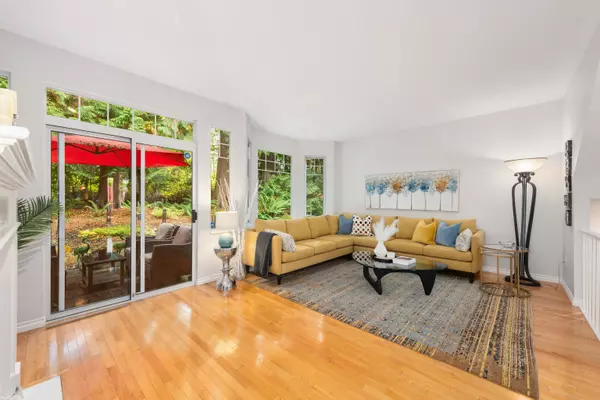 Burnaby, BC V3N 4Z9,7500 Cumberland ST #37