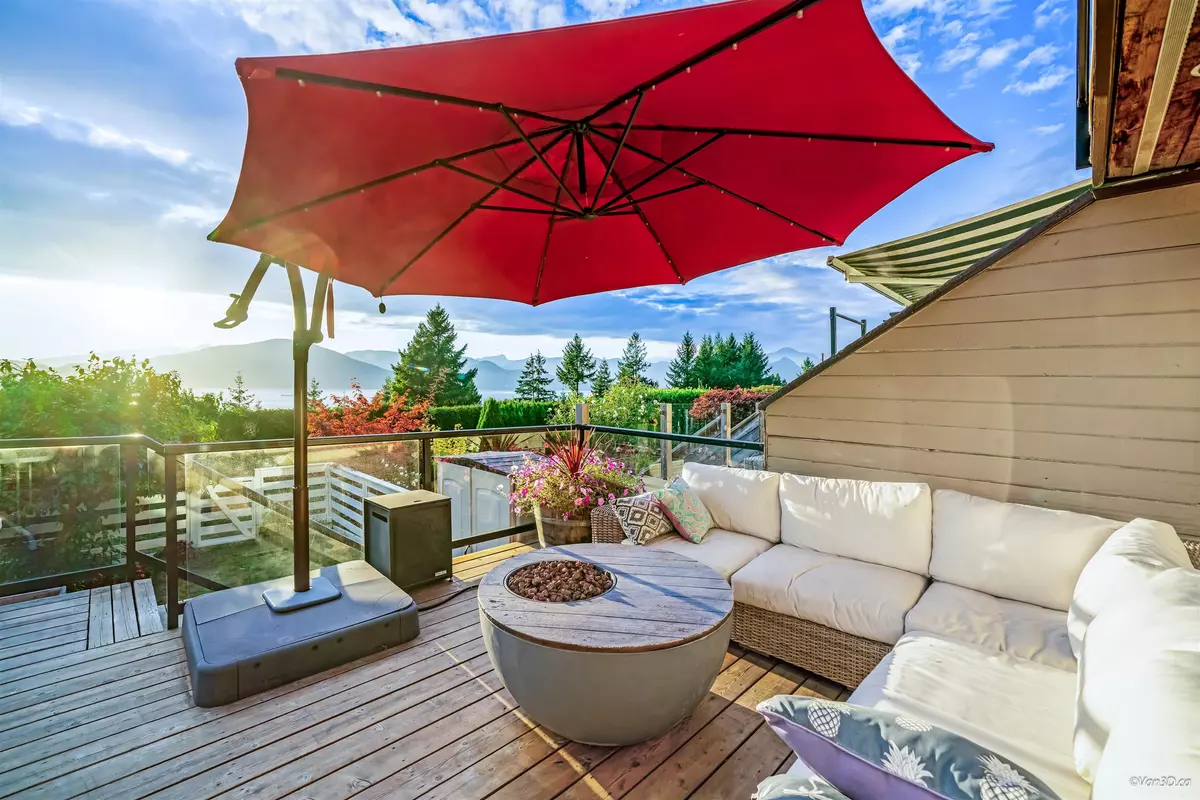 Lions Bay, BC V0N 2E0,430 Crosscreek RD