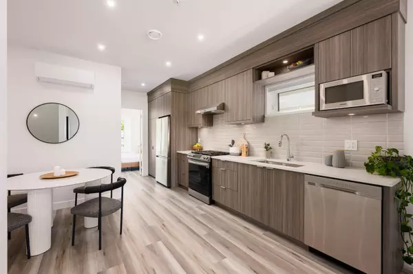 Vancouver, BC V5R 3L9,5102 Chambers ST