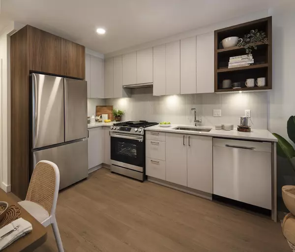 Coquitlam, BC V3J 0L9,723 Grover AVE #504