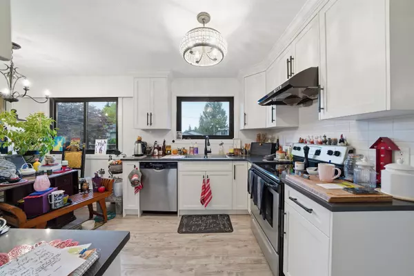 Maple Ridge, BC V2X 3S3,21323 121 AVE