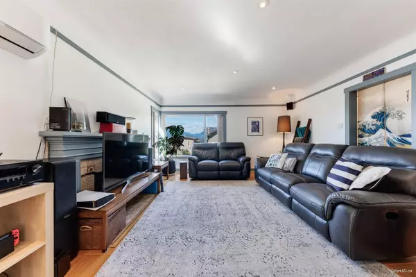 Burnaby, BC V5C 1N2,3726 Trinity ST