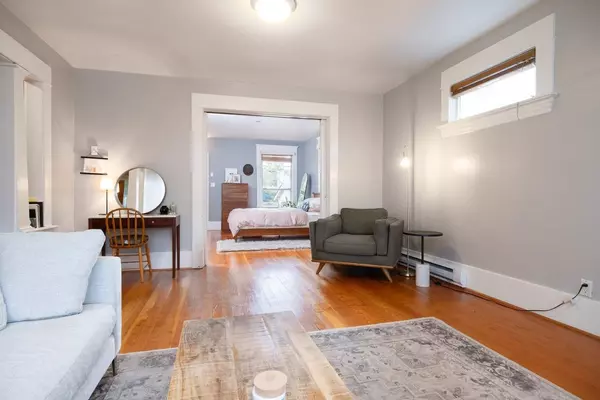 Vancouver, BC V5N 1X4,1449 E 10th AVE