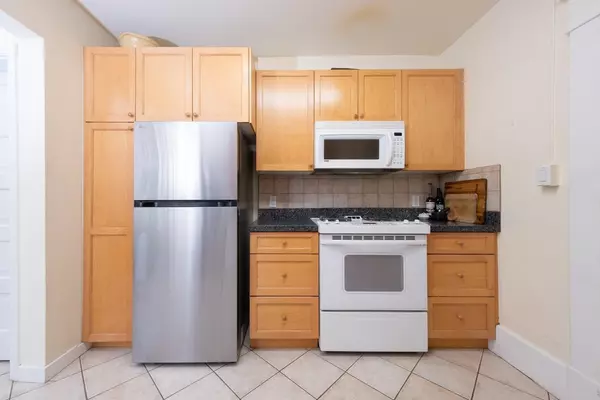 Vancouver, BC V5N 1X4,1449 E 10th AVE