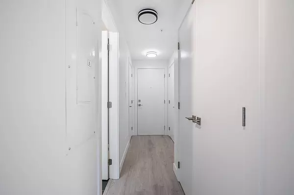 Surrey, BC V3T 0T3,10616 132 ST #214