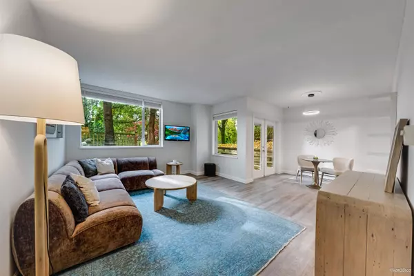 Burnaby, BC V3N 4V2,6742 Station Hill CT #105