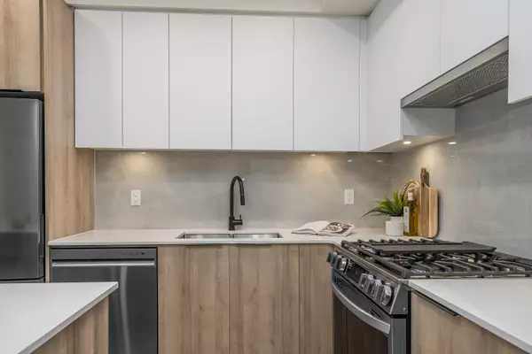 Langley, BC V2Y 3Z8,7980 206a ST #A411