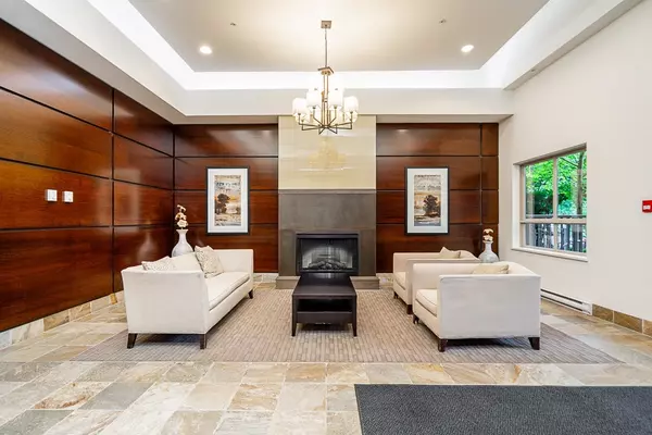 Coquitlam, BC V3E 0B5,3132 Dayanee Springs BLVD #211