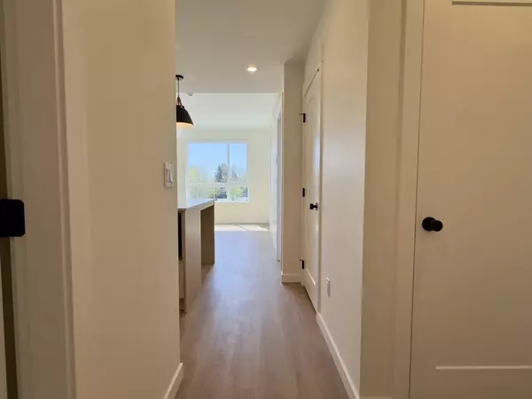 Langley, BC V4W 0E4,27218 Aldergrove Town Centre DR #314