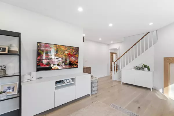 Port Coquitlam, BC V3B 6C8,3655 Shaughnessy ST #106F