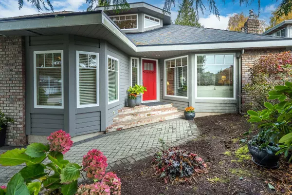 Surrey, BC V4A 8Z8,14999 21b AVE