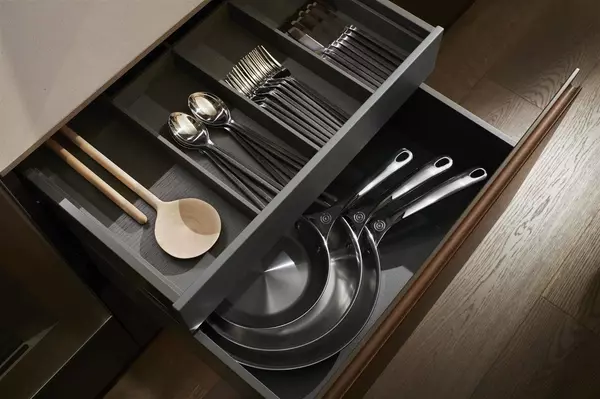 Vancouver, BC V6Z 1W2,1277 Hornby ST #2206