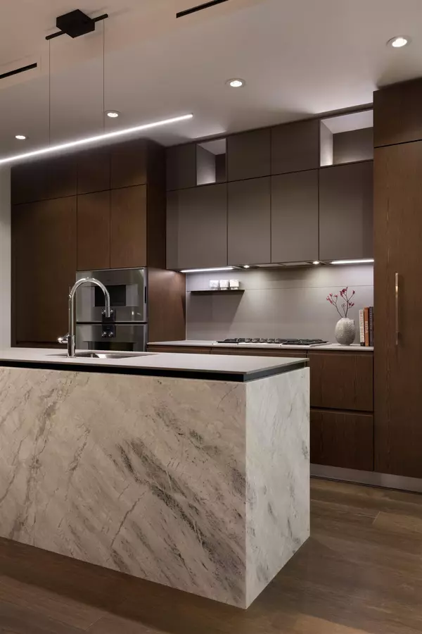 Vancouver, BC V6Z 1W2,1277 Hornby ST #2206